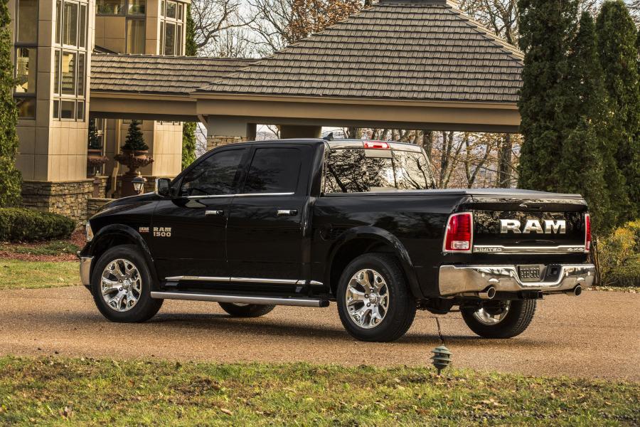  Dodge Ram 1500 Laramie Limited Crew Cab 2015 года  (фото 14 из 46)